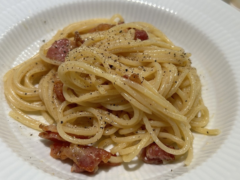 Lynhurtig autentisk Spaghetti Carbonara-billede-1